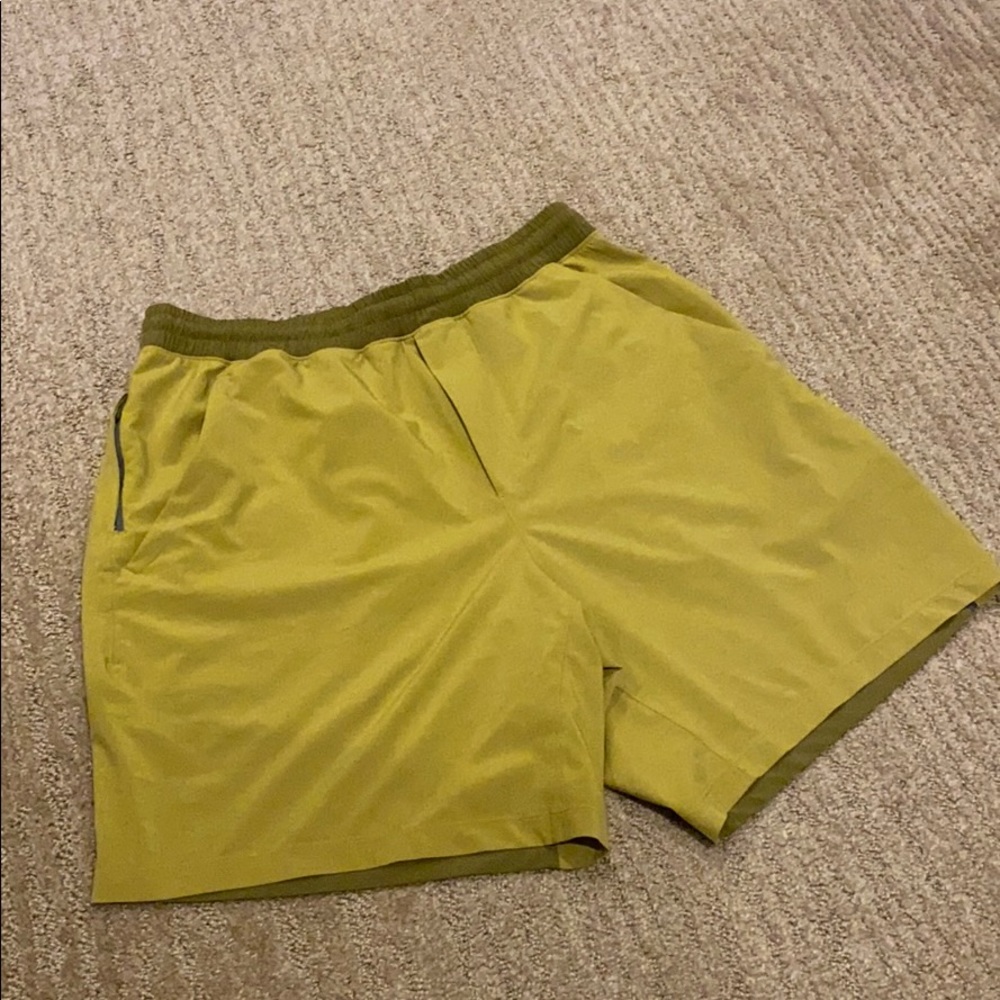 Mens 7in Pace Breaker Short